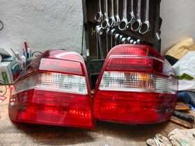 Prodám zadní světla na mercedes ml - 2