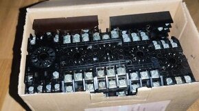 Pomocné relé s paticí R15 (24V) - 2