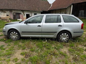 Škoda Octavia 2 combi, 1.6 MPI, r.v. 2010, bourané - 2