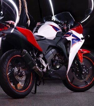 Honda CBR 125r (2011) - 2