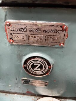 Hrotový soustruh SV18R/1000 - 2