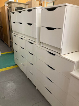 Levná bílá komoda šuplíky - 2