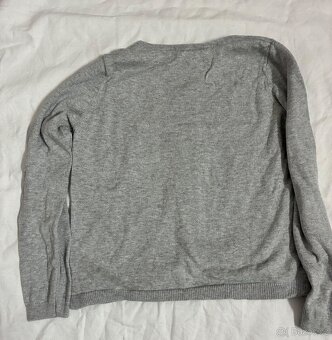 Dívčí svetr vel.134/140 - 2