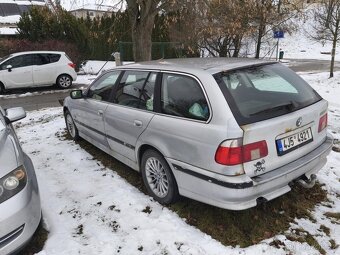 BMW E39 530D Touring 142 kW, r. 2002, manuál - 2