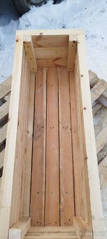 Dřevěný masivní truhlíky - 2