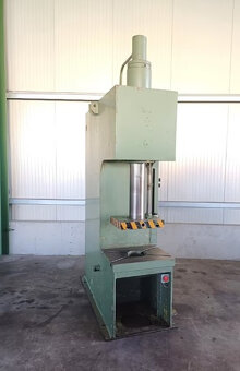 Lisy - hydraulické PYE 40 - 2