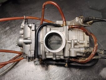 Prodám karburátor Yamaha YZF250 - 2