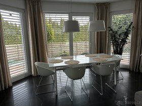 Stůl Ikea a židle - 2