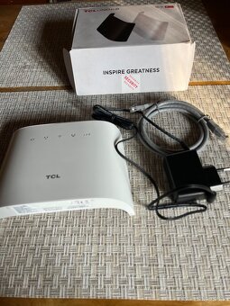 Stolní LTE modem TCL HH132 - 2