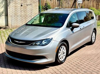Pronájem auta CHRYSLER Pacifica 2020 - 2