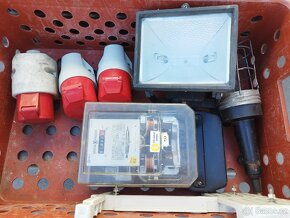 Elektro materiál zásuvky. a světlo - 2