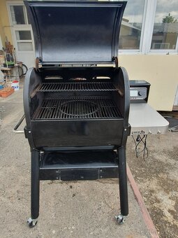 Peletový gril WEBER SMOKEFIRE - 2