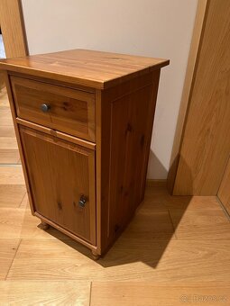 Noční stolek IKEA Hemnes - 2