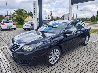 Latitude INITIALE PARIS 3.0 V6 dCi240 Automat 177kW - 2