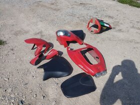 Aprilia Tuono Rsv - nádrž , komplet plasty - 2