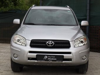 Toyota Rav4, 2,2 D-4D 4x4 Kamera, 2 sady kol - 2