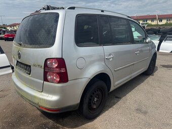 Vw touran 2009 2.0tdi DSG - 2