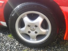 alu aluet 4 x 14 palců rozteč 108 pneu 185/60/14 Ford - 2