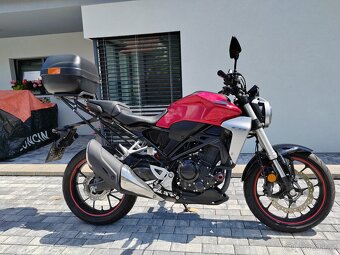 Honda cb 300 r koupeno v ČR - 2