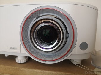 Projektor Benq a plátno - 2