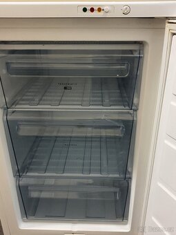 AEG úsporný mrazák v A+ třídě 110 litrů s dovozem - 2