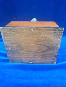 Zásobník a podavač na cigarety - 2