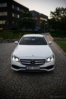 MERCEDES-BENZ E220d 143kW //2016 9G FULL LED NAVI HEAD-UP - 2