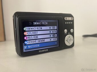 Fujifilm FinePix – 8.2 MP, funkční, slabá baterie ✅ - 2