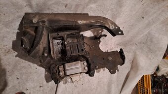 část LP karoserie superb 2 - 2