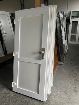 3KS VCHODOVÝCH PLASTOVÝCH DVEŘÍ 92x203 -PLZEŇ - 2