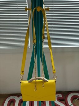 Žlutá kožená kabelka - DANNI DESIGN - 2