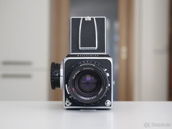 Hasselblad 500CM + Planar 80/2.8 - 2