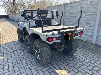 Can Am Outlander 6x6 - 2