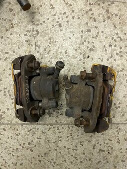 Přední brzdiče bmw e36 - 2