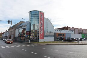 PRONÁJEM OBCHODNÍCH PROSTOR V CENTRU PROSTĚJOVA - 2