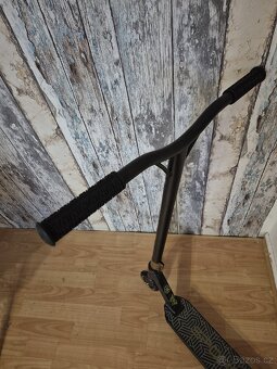 Koloběžka Raven Straight 200 mm – téměř nová - 2