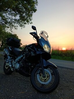 Suzuki V-strom DL 1000 - 2
