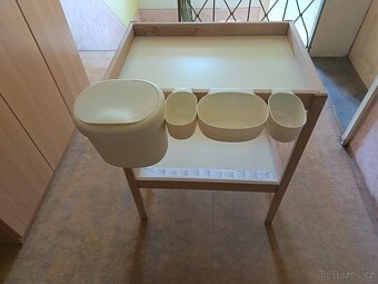 Přebalovací pult - 2