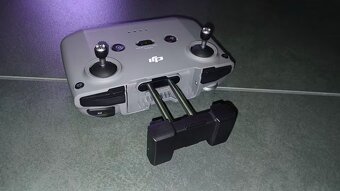 Dron DJI Mini 2 Fly More Combo - 2