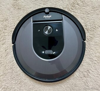 Robotický vysavač iRobot Roomba i7 / černá - 2