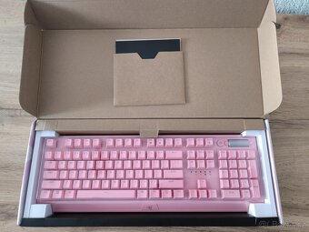 Razer BlackWidow V3 Quartz Edion - 2