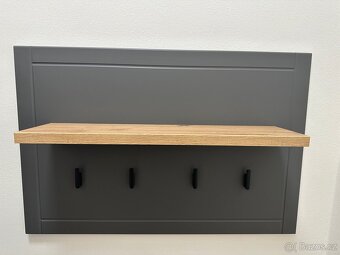 Předsíňová stěna - 2