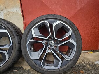 Zimní sada kol pneu Škoda Octavia Altair R19, TPMS - 2