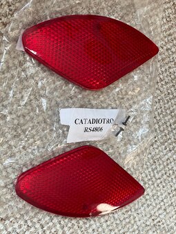 Odrazky Piaggio Beverly na topcase 48 litrů - 2