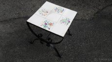 Prodám kovový konferenční stolek - 2