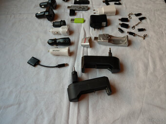 Prodám zbytky elektra - redukce, nabíječky, adaptéry - 2