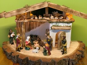 Ručně dělané dřevěné Betlémy s figurkami - 2