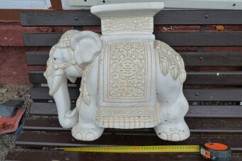 Slona velkého porcelánového prodám. - 2