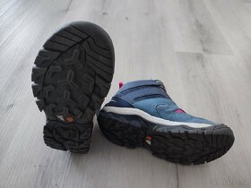 Dívčí turistická obuv Quechua, vel. 34 - 2