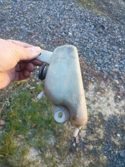 Yamaha DT 125r nádržky  voda a ieis - 2